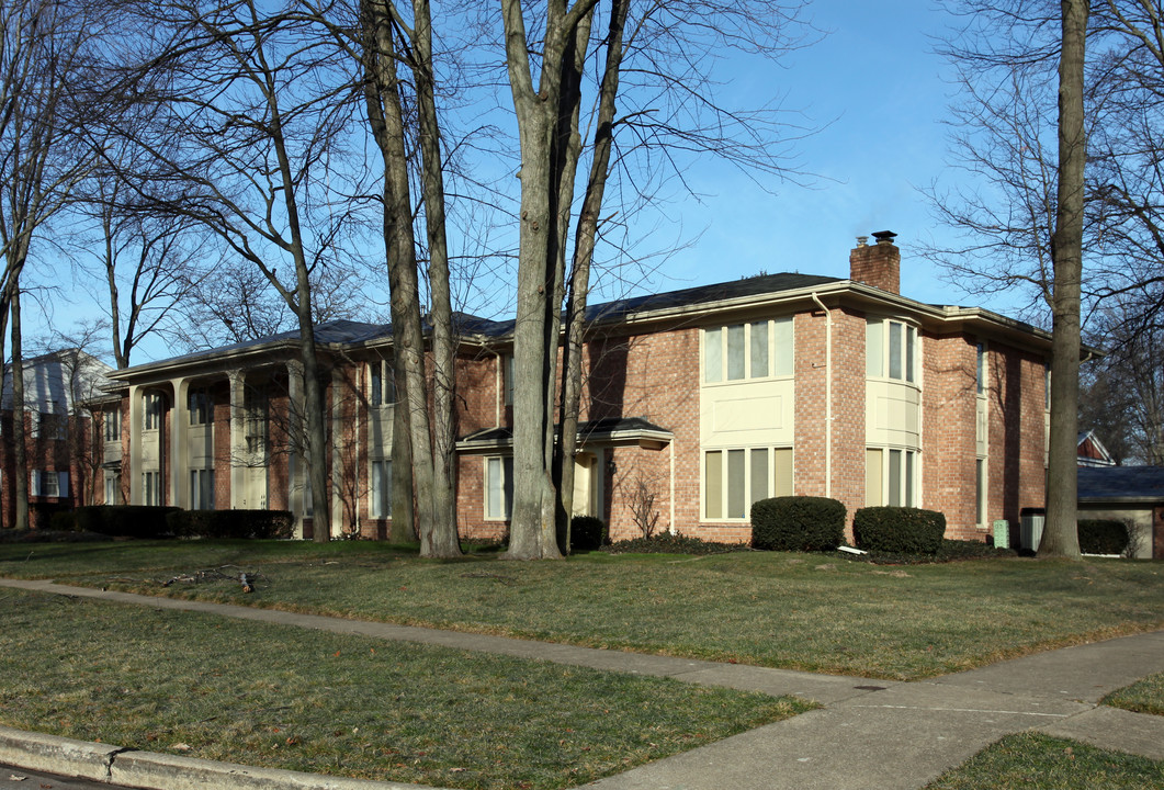 6538 Abbey Run in Sylvania, OH - Foto de edificio