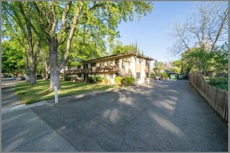 5478 Carlson Dr in Sacramento, CA - Foto de edificio - Building Photo