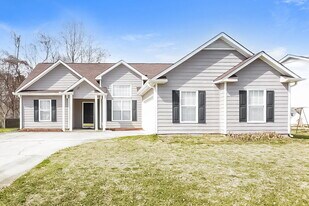 827 New England Ct in Lawrenceville, GA - Building Photo