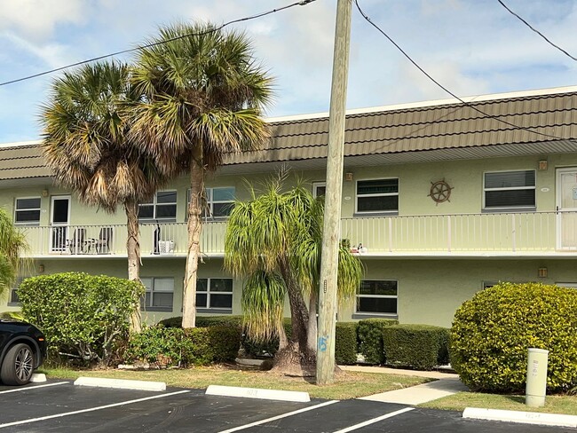 1172 Commodore Ct in Fort Pierce, FL - Building Photo - Building Photo