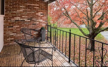 100 Fountain Ln, Unit 9 in Weymouth, MA - Building Photo - Building Photo