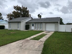 127 Toluca Dr in Kissimmee, FL - Building Photo - Building Photo