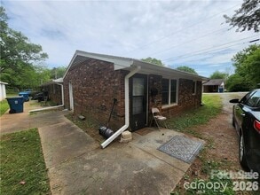 151 Crescent Dr in Forest City, NC - Building Photo - Building Photo