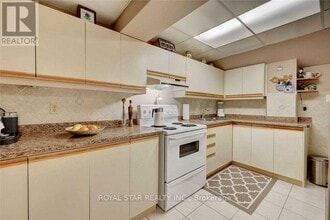 5223 Tagish Ct in Mississauga, ON - Building Photo - Building Photo