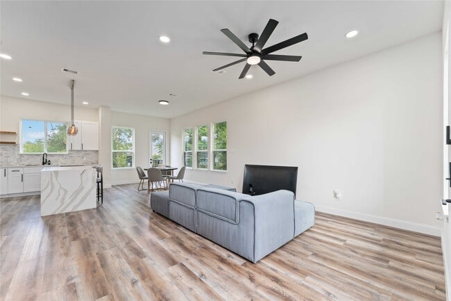 property at 3605 Noble St