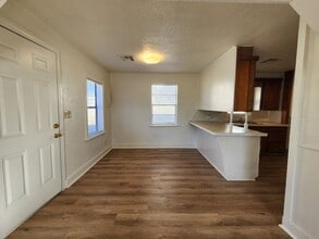 829 N Union Ave in Shawnee, OK - Building Photo - Building Photo