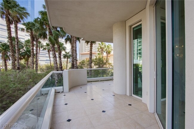 property at 2857 Paradise Rd