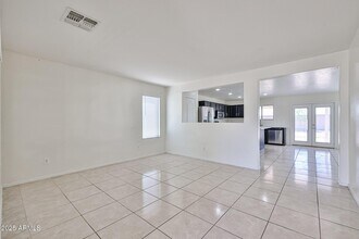 25771 W Satellite Ln in Buckeye, AZ - Building Photo - Building Photo