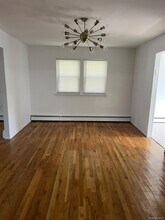 375 Marlborough Rd in Cedarhurst, NY - Building Photo - Building Photo