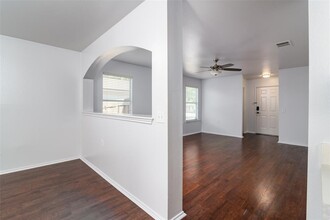 608 Colonial Park Blvd in Austin, TX - Building Photo - Building Photo