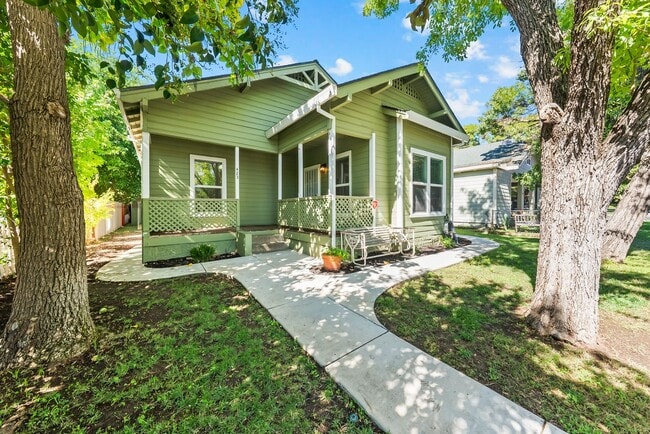 property at 423 Lincoln St