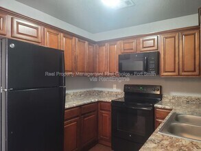 2021 Ingalls Ln in Alma, AR - Foto de edificio - Building Photo