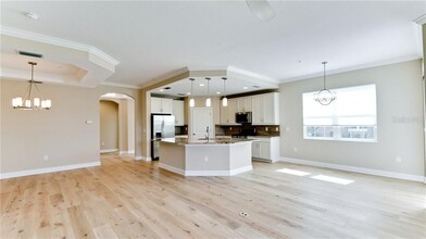7530 Divot Lp in Bradenton, FL - Foto de edificio - Building Photo