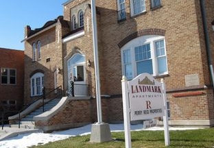 Landmark Apartments in McCook, NE - Building Photo - Building Photo