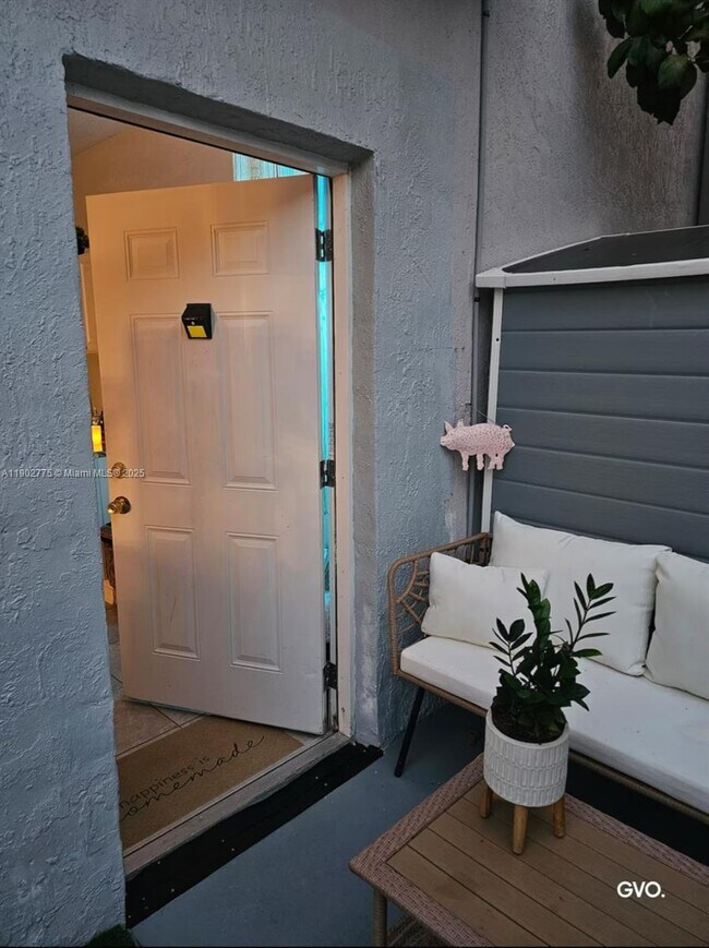 44xx SW 159th Path in Miami, FL - Building Photo - Building Photo