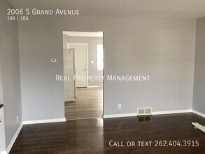 2006 S Grand Ave in Waukesha, WI - Building Photo - Building Photo