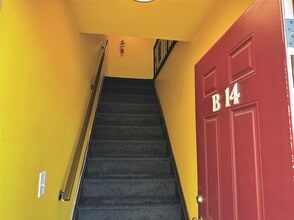 250 Beechwood Ave in Poughkeepsie, NY - Building Photo - Building Photo