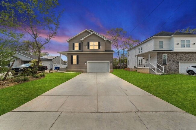 property at 447 Redwood Ave