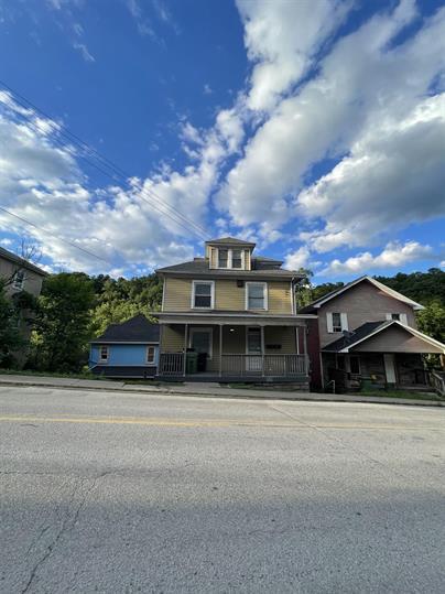 595 Brockway Ave in Morgantown, WV - Building Photo