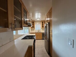 21 Thornton Ave in Los Angeles, CA - Building Photo - Building Photo