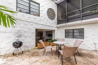 1720 Wa Kee Na Dr in Miami, FL - Building Photo - Building Photo