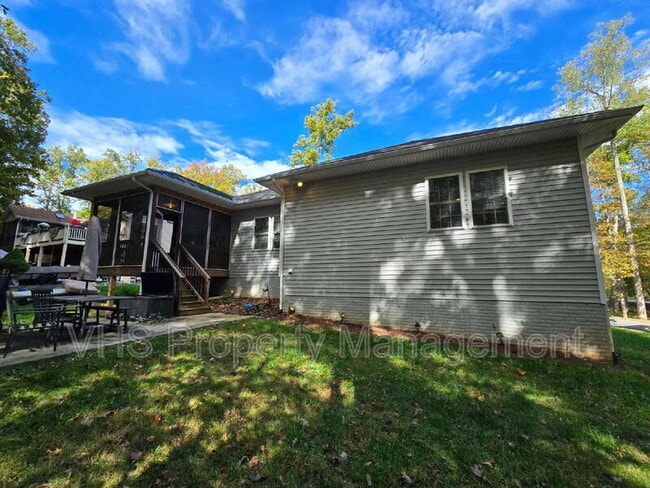 2400 Lakeview Pkwy in Locust Grove, VA - Building Photo - Building Photo