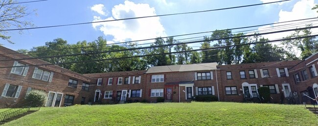 4945 Sheriff Rd NE