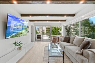 1777 Ala Moana Blvd in Honolulu, HI - Foto de edificio - Building Photo