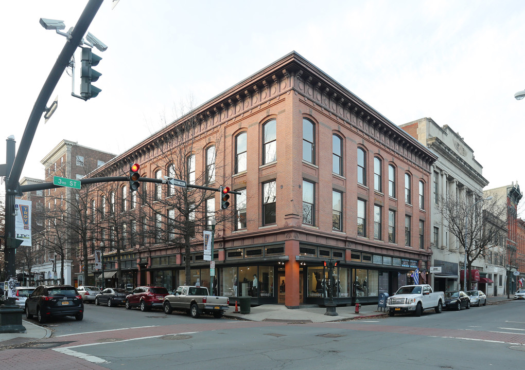 Keenan Building in Troy, NY - Building Photo