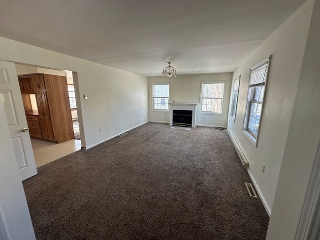 318 N Broad St in Grove City, PA - Building Photo - Building Photo