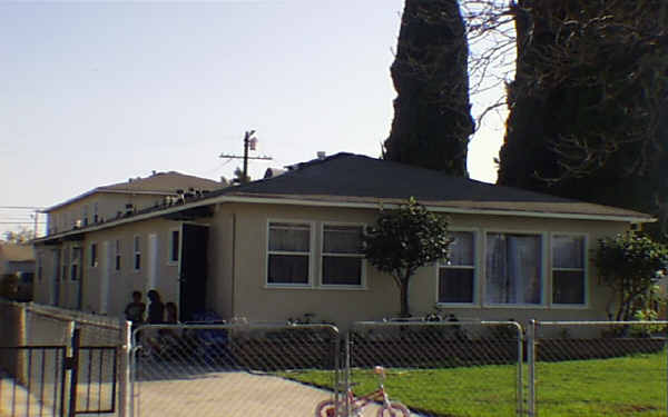 4028 E 57th St in Maywood, CA - Building Photo - Building Photo