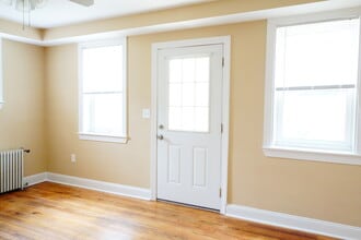 8206 Greenwood Ave in Takoma Park, MD - Building Photo - Building Photo