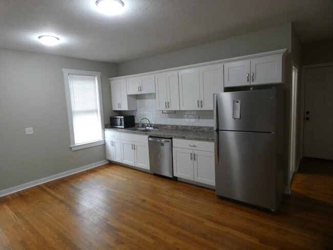 2 Main St in Leicester, MA - Building Photo - Building Photo