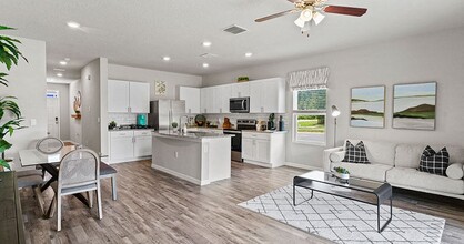 Enclave at Tara Greens Townhomes in Newberry, FL - Foto de edificio - Building Photo