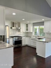 13389 Vista Levana Dr in Moorpark, CA - Building Photo - Building Photo