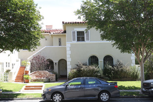 228 S Spalding Dr in Beverly Hills, CA - Foto de edificio - Building Photo