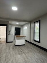 98-100-100 N Hague Ave in Columbus, OH - Building Photo - Building Photo