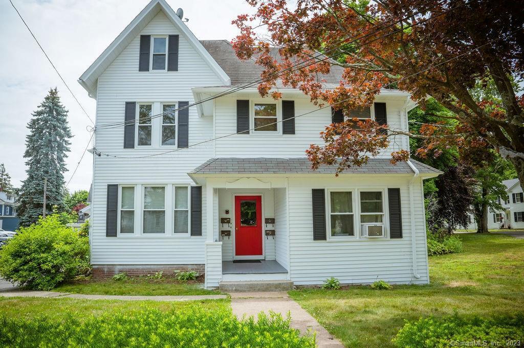 117 S Main St in Branford, CT - Building Photo