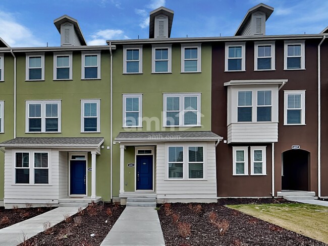 property at 6043 W Copperhawk Dr
