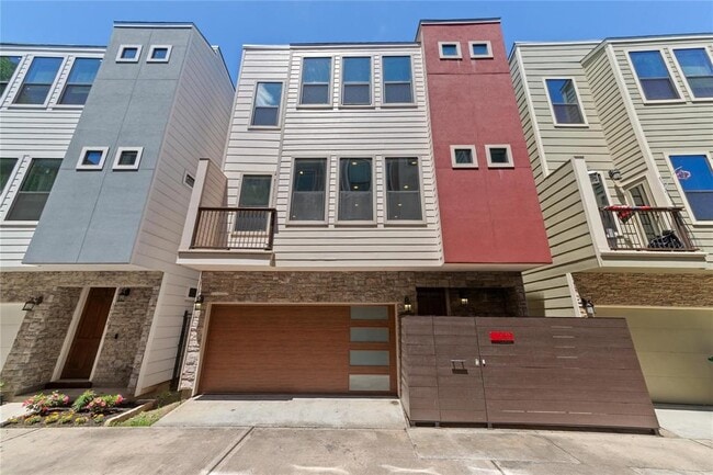 property at 1415 Holly St