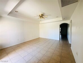 3018 SE Santa Barbara Pl in Cape Coral, FL - Building Photo - Building Photo