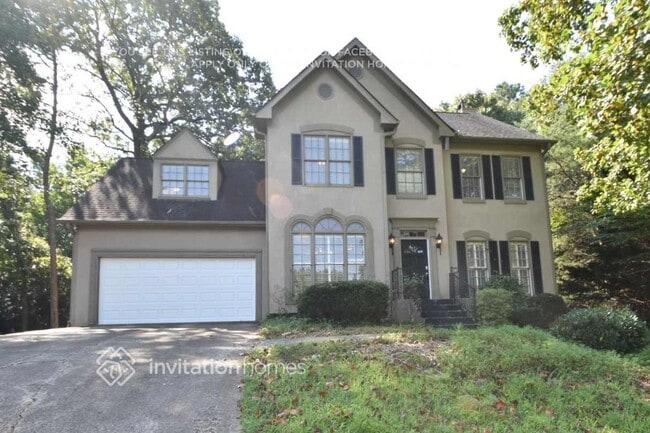 property at 4885 Leeds Ct