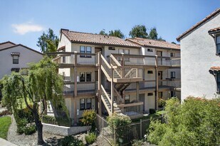 1123 S Villa Way in Walnut Creek, CA - Building Photo