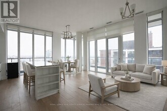 21 Park St E in Mississauga, ON - Building Photo - Building Photo