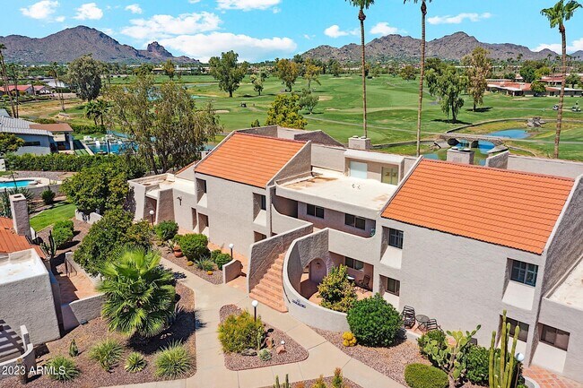 7224 N Vía Camello Del Norte in Scottsdale, AZ - Foto de edificio - Building Photo