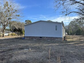 3640 Dallas Dr in Dalzell, SC - Building Photo - Building Photo