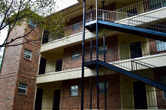 2100 San Gabriel St in Austin, TX - Building Photo - Building Photo