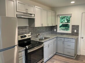 1826 Taylor Ave in Charlotte, NC - Building Photo - Building Photo