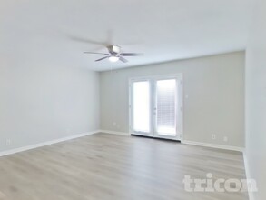 2814 Coast Plain Dr in San Antonio, TX - Building Photo - Building Photo