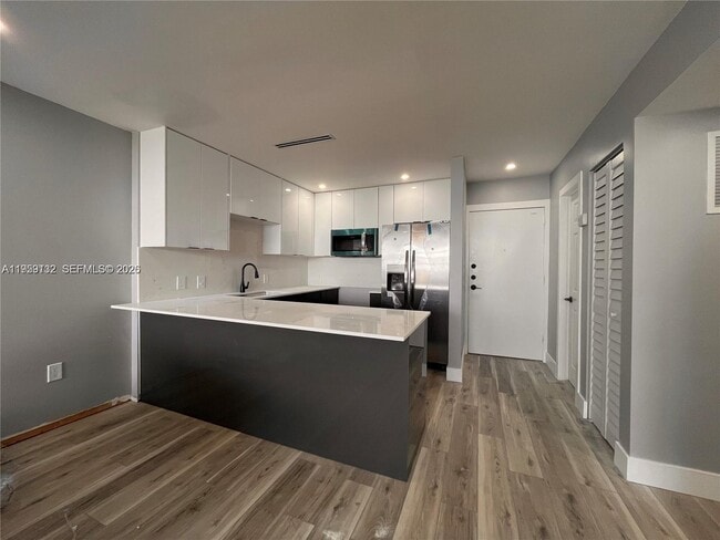 13155 Ixora Ct in North Miami, FL - Building Photo - Building Photo